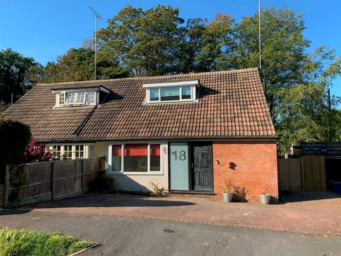 3 Bedroom Semi-Detached House To Rent In Beacon Close, Wrecclesham, Farnham, GU10