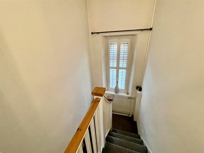 3 Bedroom Terraced House For Sale In Commercial Road, Plymouth, PL4