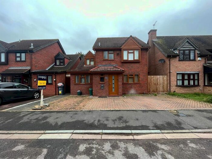 6 Bedroom Detached House To Rent In Darris Close, Hayes, UB4