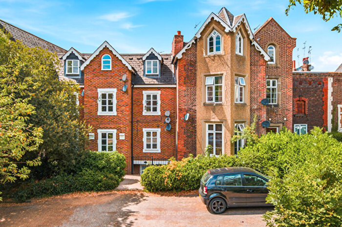 1 Bedroom Apartment To Rent In Slough, SL1