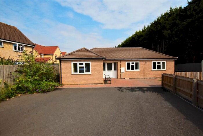 2 Bedroom Bungalow For Sale In North Brook Close, Greetham, Oakham, LE15