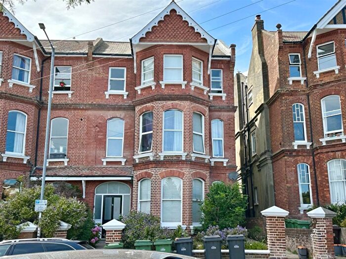 1 Bedroom Flat For Sale In Linton Road, Hastings, TN34
