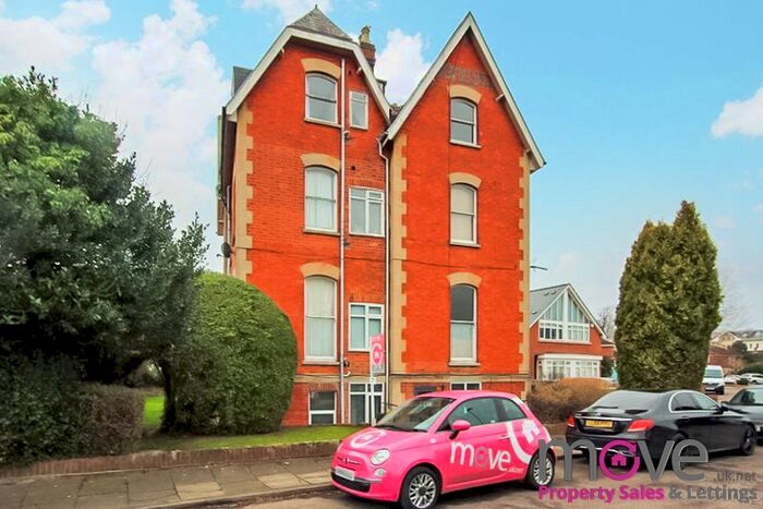 1 Bedroom Flat To Rent In Hayes Road, Cheltenham, GL52