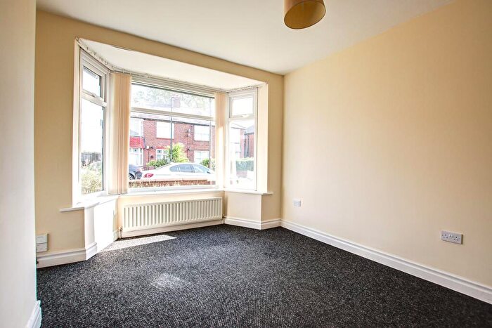 2 Bedroom Flat To Rent In Dene Crescent, Wallsend, NE28