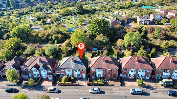 3 Bedroom Semi-Detached House For Sale In Dorchester Road, Western Park, LE3