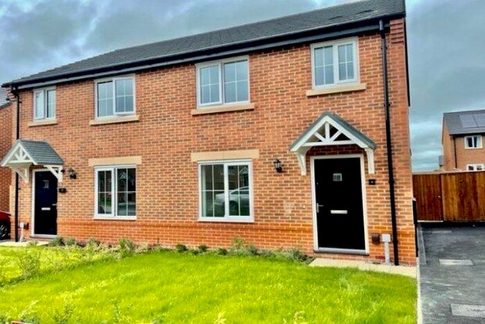 3 Bedroom Semi-Detached House To Rent In Swanage Close, Preston, PR4