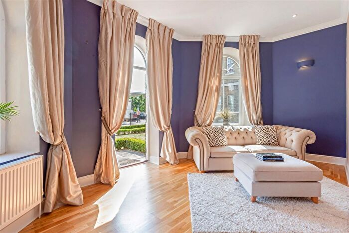1 Bedroom Property To Rent In Hilda Road, Southall, UB2