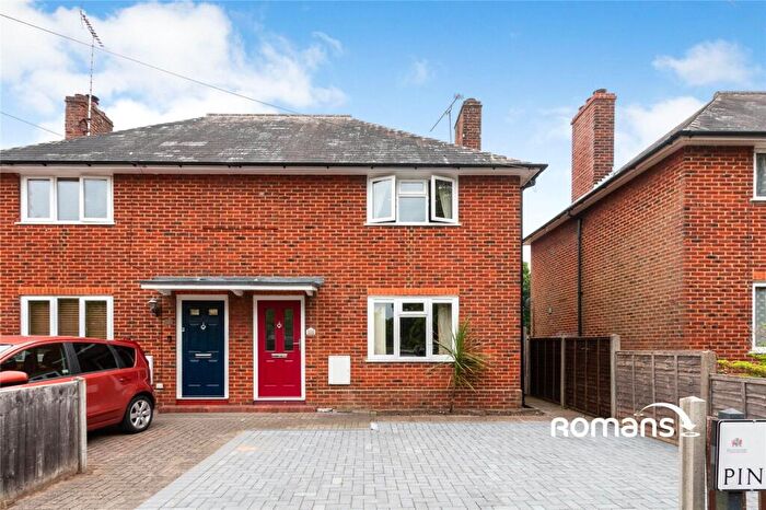 3 Bedroom Semi-Detached House To Rent In Elles Close, Farnborough, GU14