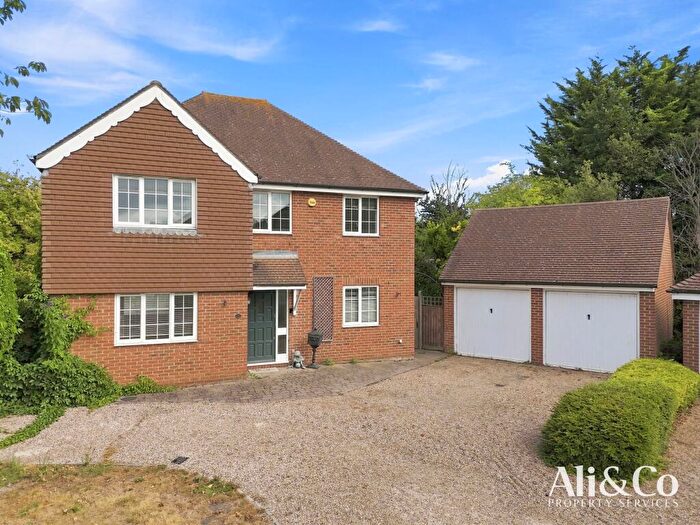 4 Bedroom Detached House For Sale In Henry De Grey Close, Grays, RM17