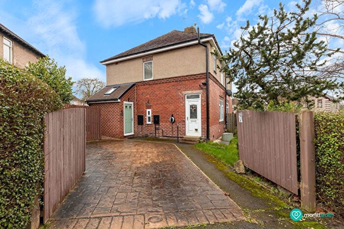 3 Bedroom Semi Detached House For Sale In Hallowmoor Road, Wisewood, Sheffield, S6