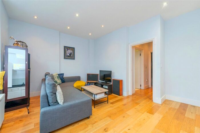1 Bedroom Flat To Rent In Sheen Lane, East Sheen, London, SW14
