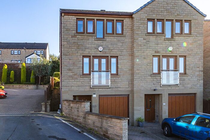 4 Bedroom Semi-Detached House For Sale In Woodsome Avenue, Mirfield, WF14