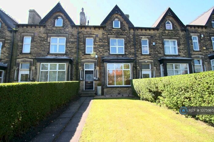 1 Bedroom Flat To Rent In Street Lane, Leeds, LS8