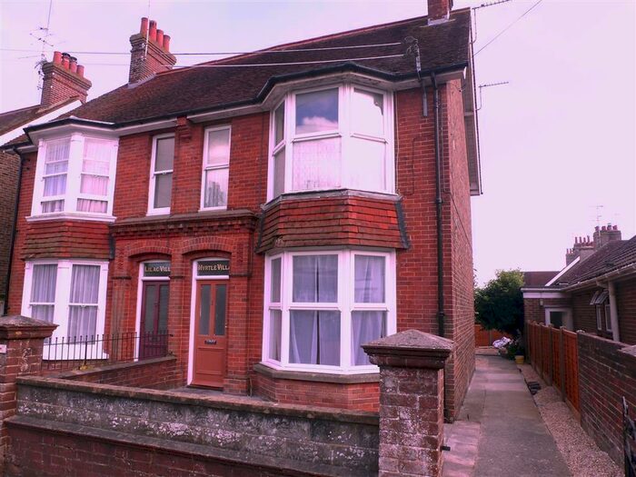 1 Bedroom Apartment To Rent In Gloucester Road, Burgess Hill, RH15