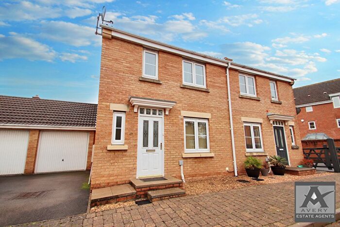 3 Bedroom Semi-Detached House To Rent In Kempe Way, Weston Village, BS24