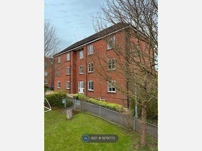 2 Bedroom Flat To Rent In Long Ashton, Bristol, BS41