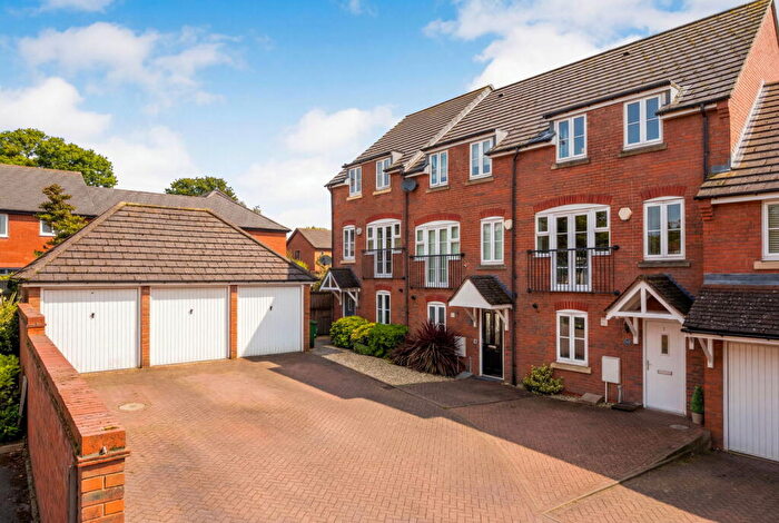 4 Bedroom Town House For Sale In Lint Meadow, Hollywood, Birmingham, B47