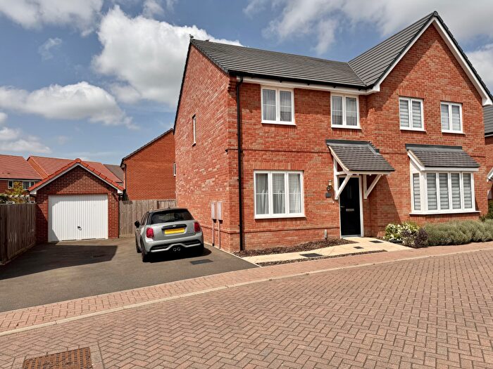 3 Bedroom House To Rent In Chamomile Close, Stowupland, Stowmarket, IP14