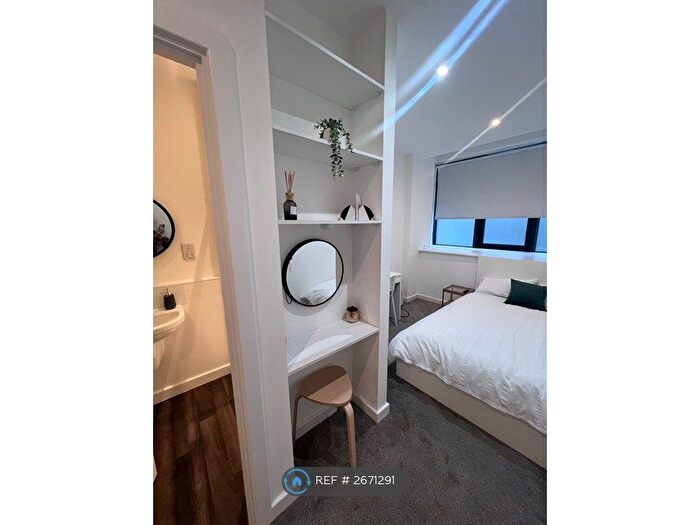 Studio To Rent In London Road, KT2