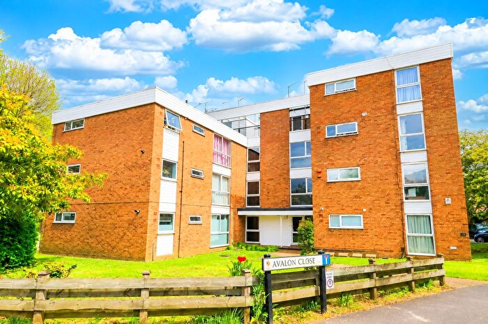 Studio To Rent In Avalon Close, Enfield, EN2