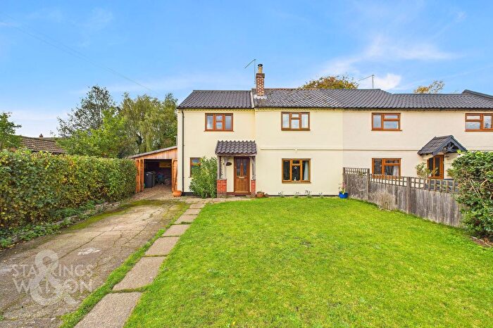 3 Bedroom Semi Detached House For Sale In Loddon Road, Ditchingham, Bungay, NR35