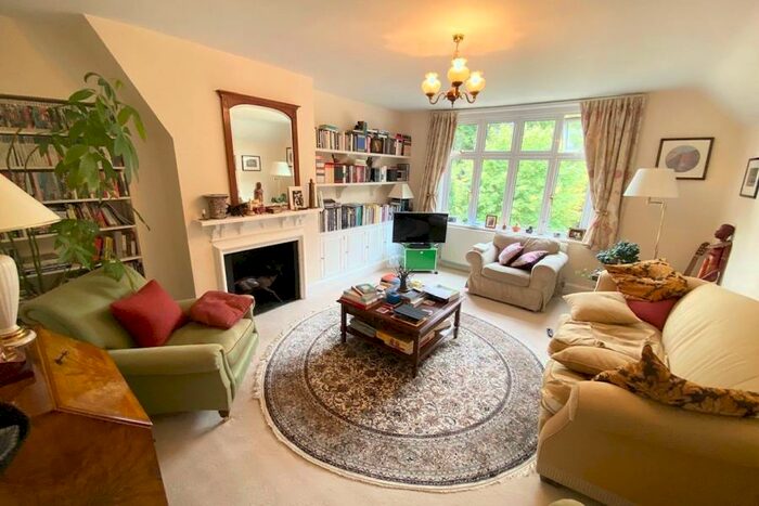 2 Bedroom Apartment To Rent In Sunningdale, SL5