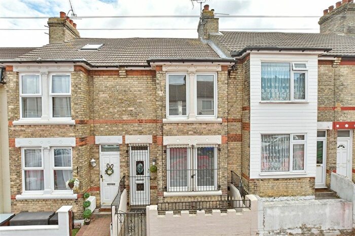 3 Bedroom Terraced House For Sale In Louisville Avenue, Gillingham, Kent, ME7