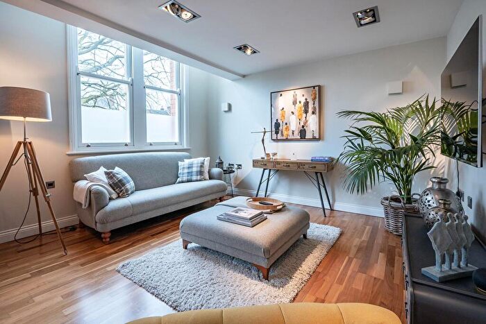 2 Bedroom Apartment For Sale In Avenue Road, Leamington Spa, CV31