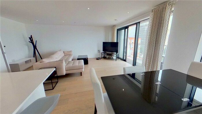 3 Bedroom Apartment To Rent In Horizons Tower, Yabsley Street, London, E14