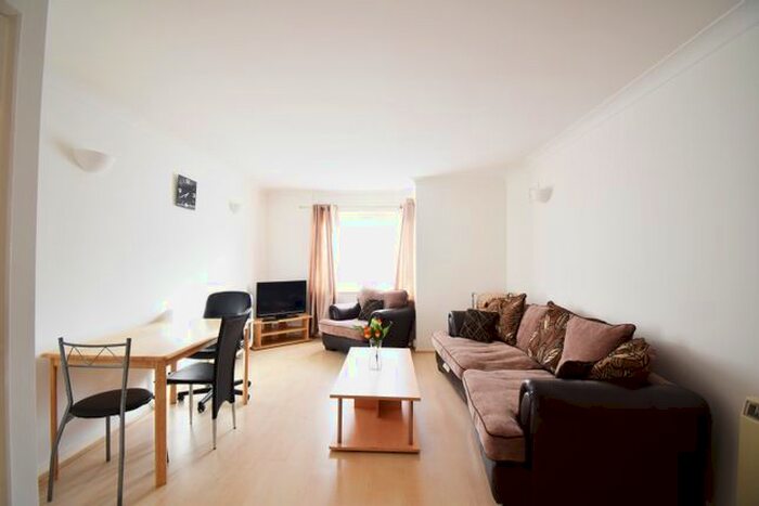 1 Bedroom Flat To Rent In Berthon Street, Deptford, SE8