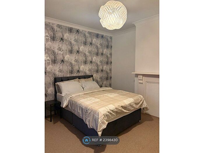 2 Bedroom Flat To Rent In East Street, Havant, PO9