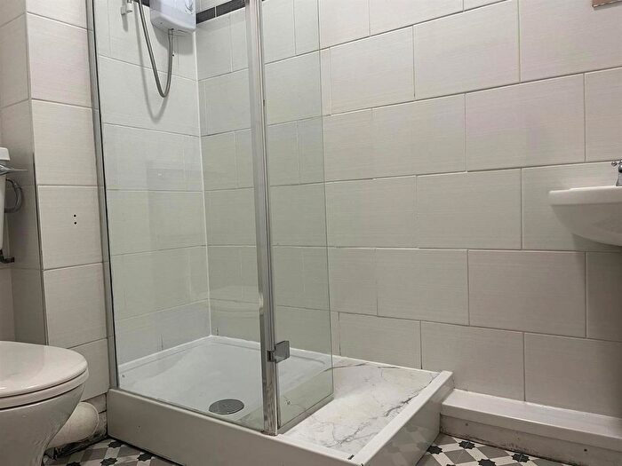 1 Bedroom Flat To Rent In Apartment, Holly House, YO10