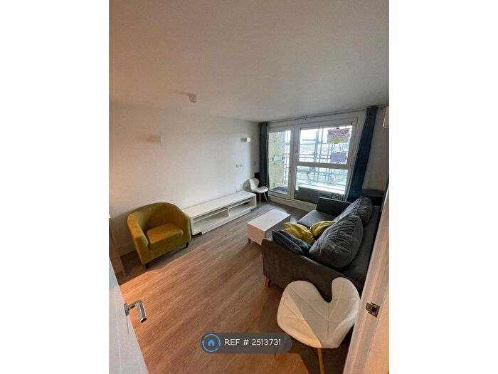 1 Bedroom Flat To Rent In Premier House, Edgware, HA8