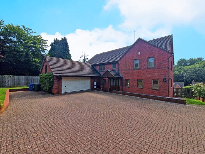 4 Bedroom Detached House To Rent In Hightown Road, Banbury, Oxon, OX16