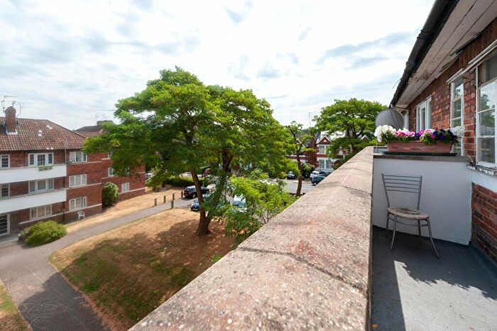 2 Bedroom Apartment To Rent In Wilton Road, Muswell Hill, London, N10