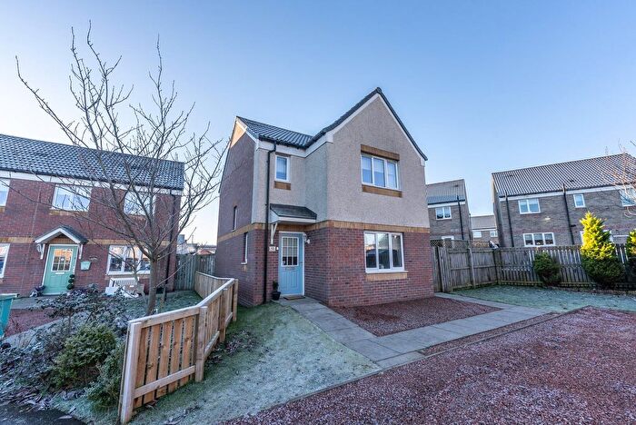 3 Bedroom Detached House For Sale In Souter Gardens, Coatbridge, ML5