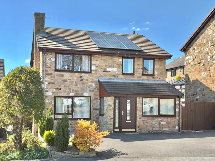 4 Bedroom Detached House For Sale In Alston Close, Silkstone, Barnsley, S75