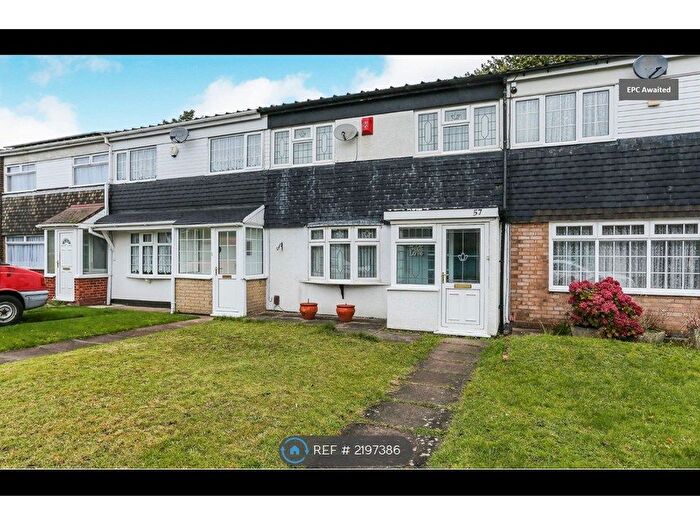 3 Bedroom Terraced House To Rent In Woodlands Way, Solihull, B37