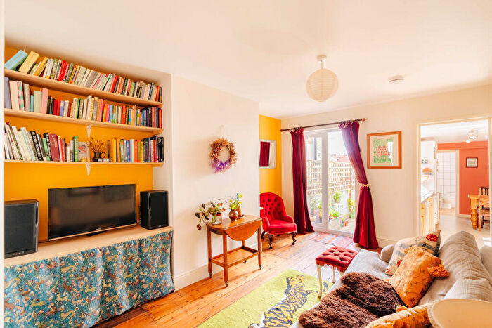 1 Bedroom Flat For Sale In Highbury Road, Bedminster, BS3