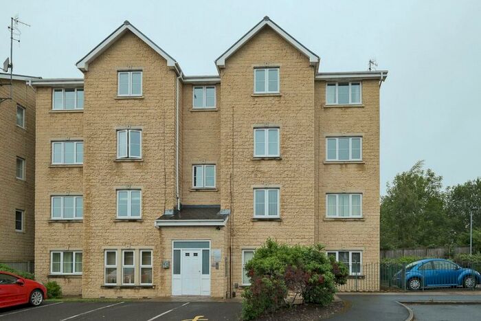 2 Bedroom Apartment To Rent In Straight Mile Court, Burnley, Lancashire, BB11