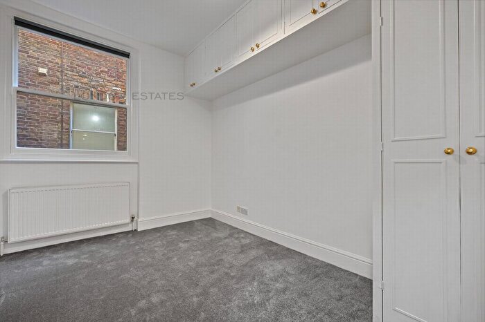 2 Bedroom Flat To Rent In Blythe Road, West Kensington, W14