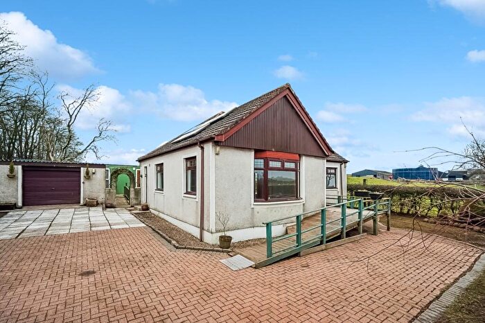 3 Bedroom Cottage To Rent In Floors Road, Eaglesham, Glasgow, G76