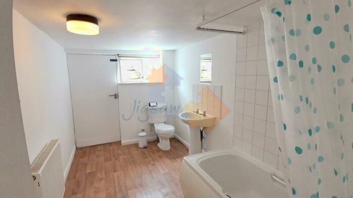 4 Bedroom Terraced House To Rent In West Parade, Lincoln, LN1