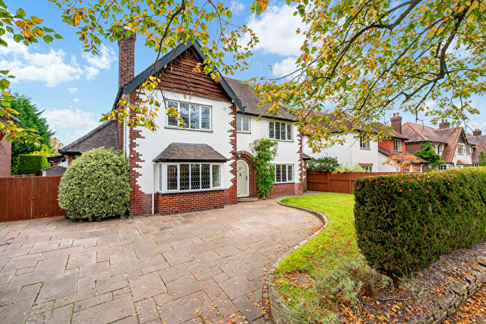 4 Bedroom Detached House For Sale In Broad Walk, Wilmslow, Cheshire, SK9