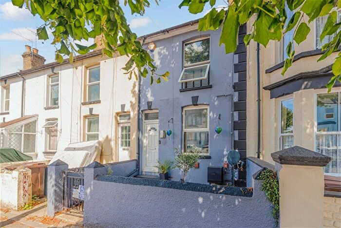 3 Bedroom Terraced House For Sale In Copenhagen Road, Gillingham, Kent, ME7