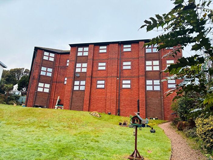 2 Bedroom Apartment For Sale In East Cliff Road, Dawlish, EX7