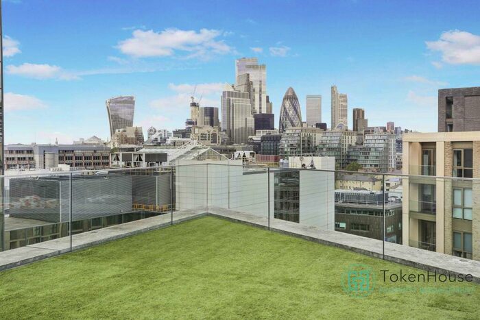 3 Bedroom Apartment To Rent In Admiralty House, Vaughan Way, E1W