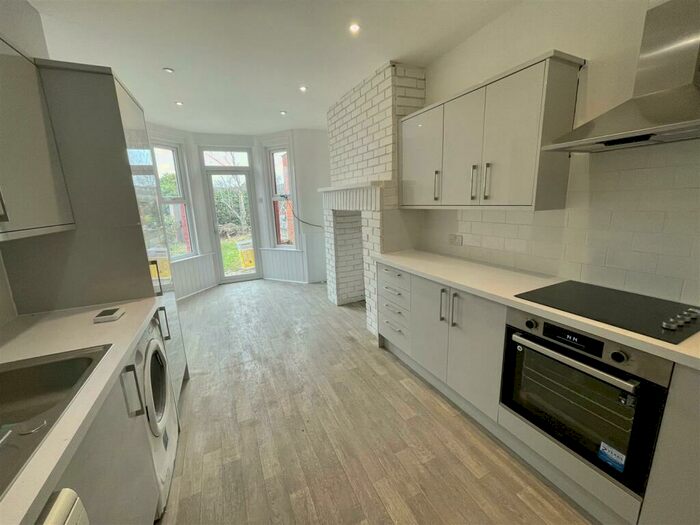 4 Bedroom House To Rent In Boundary Road, London, N22