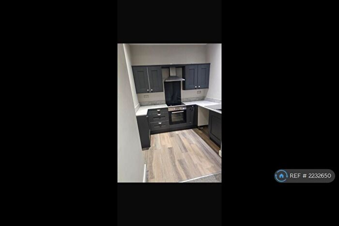 3 Bedroom Flat To Rent In Princes Road, Cleethorpes, DN35