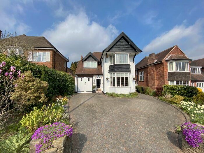 Houses for sale & to rent in B75 6AS, Deakin Road, Sutton Trinity